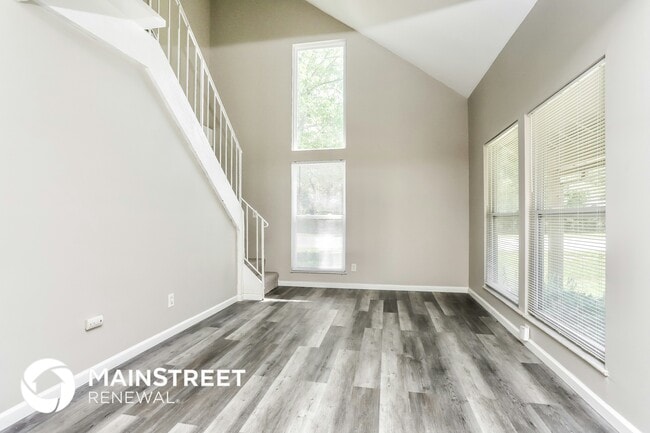 Photo - 448 Far Hill Dr
