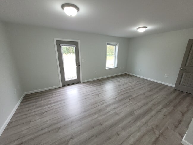 Photo - 4 Juniper Ln