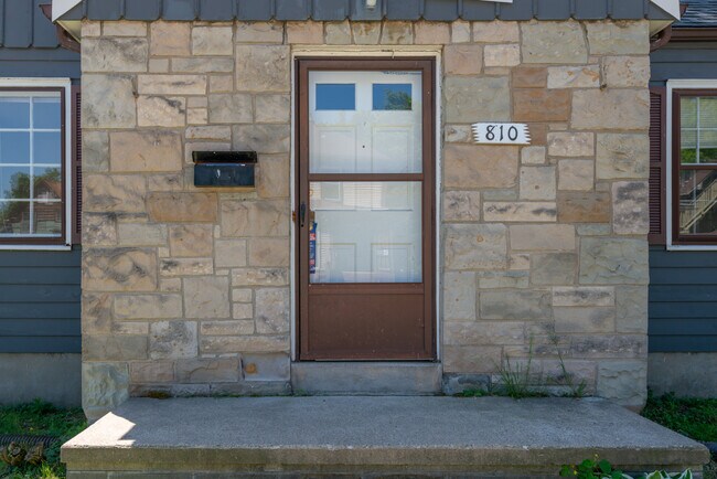 Photo - 810 Sylvan Ave