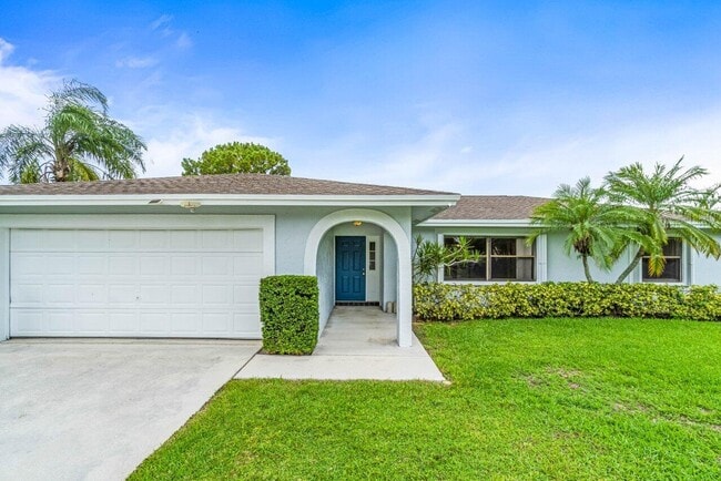 Photo - 1849 Tulip Ln