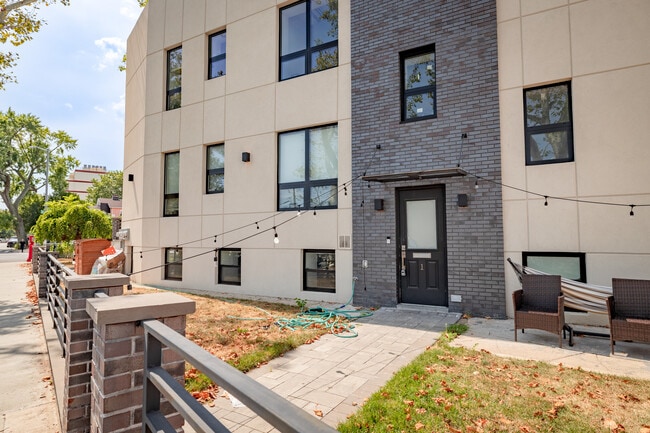 6018 24th Ave Unit 3