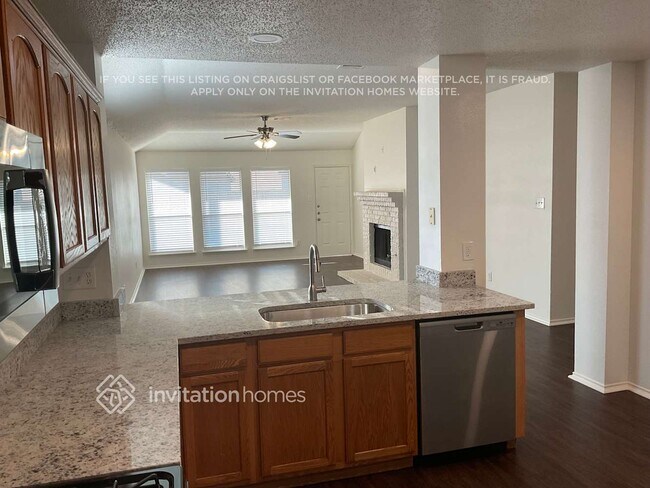 Photo - 2817 Goldfinch Dr