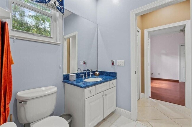 Photo - 8048 Links Way