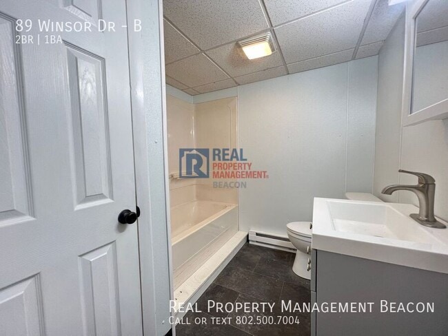 Photo - 89 Winsor Dr Unit B