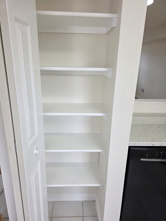 Photo - 1144 1st St NW