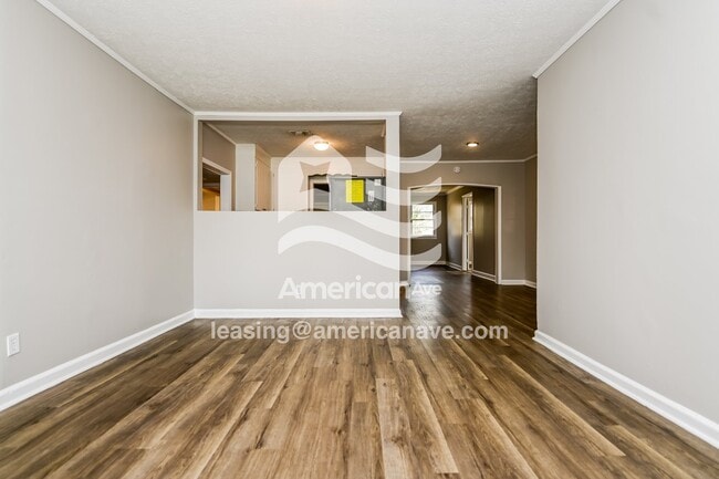 Photo - 114 Ravenwood Way