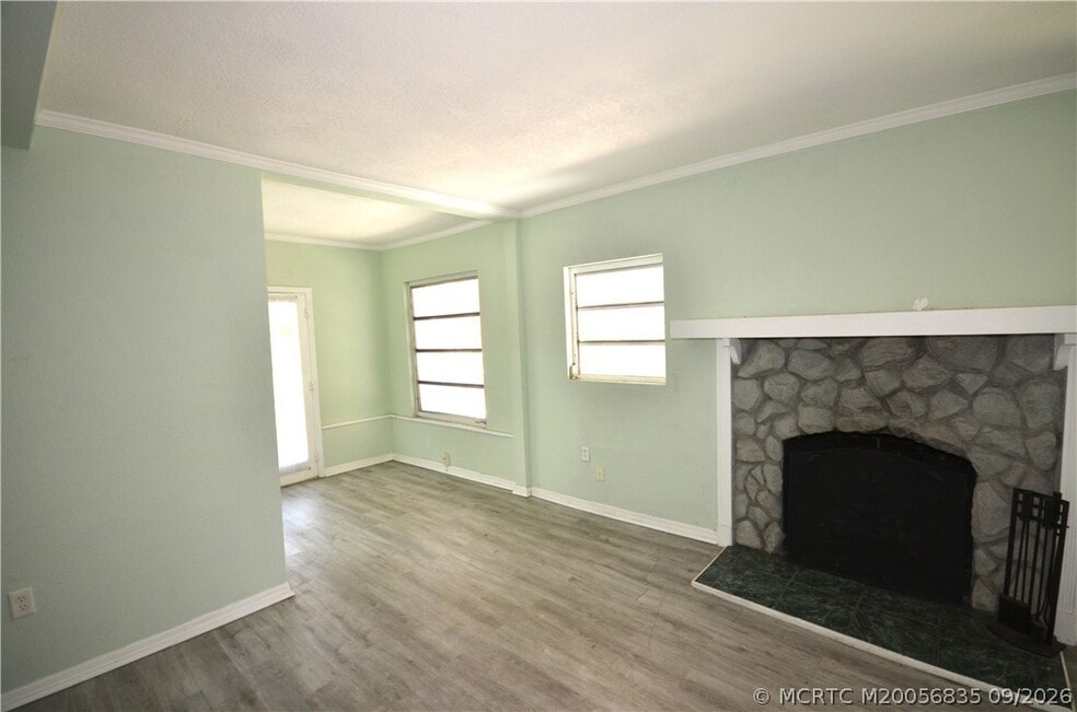 649 SW Cleveland Ave