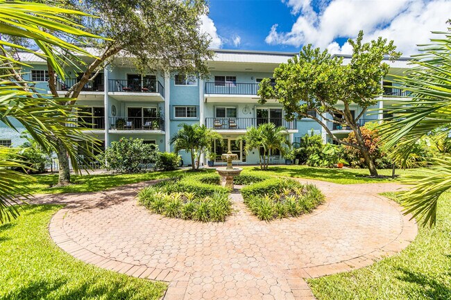 Building Photo - 3000 NE 5th Terrace Unit 110-A