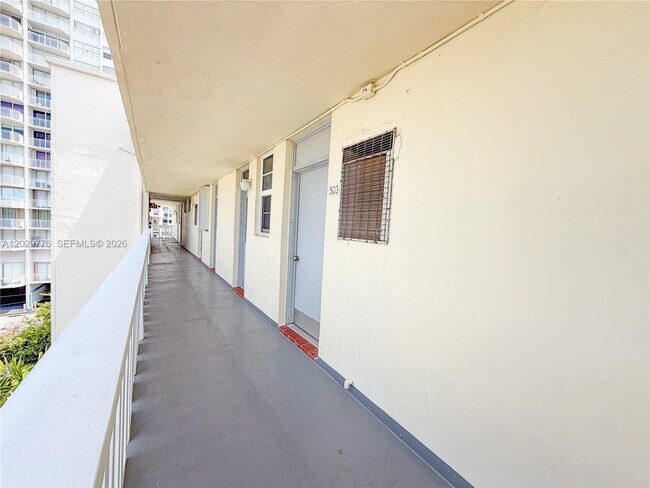 Photo - 2861 Leonard Dr Unidad F503