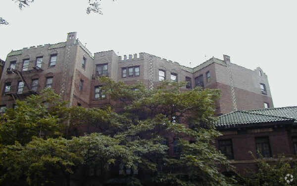 Photo - 807 Riverside Dr