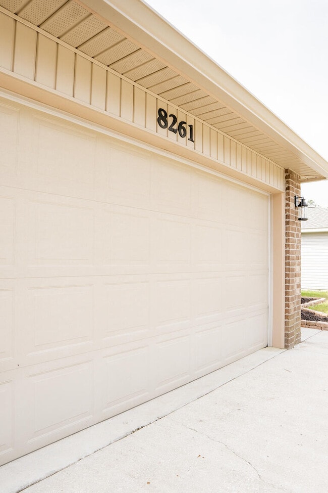 Photo - 8261 Sierra St