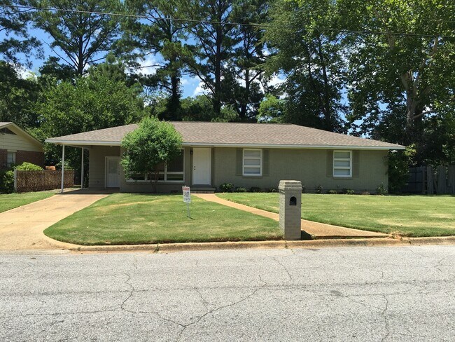 Photo - 3014 3rd Ct E