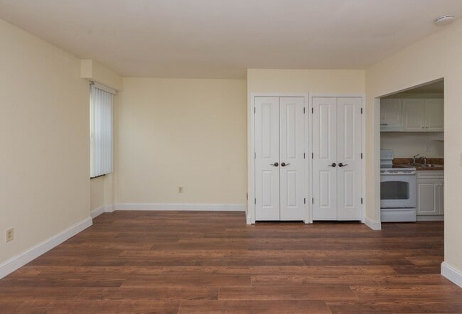 Photo - Lakewood Apartments