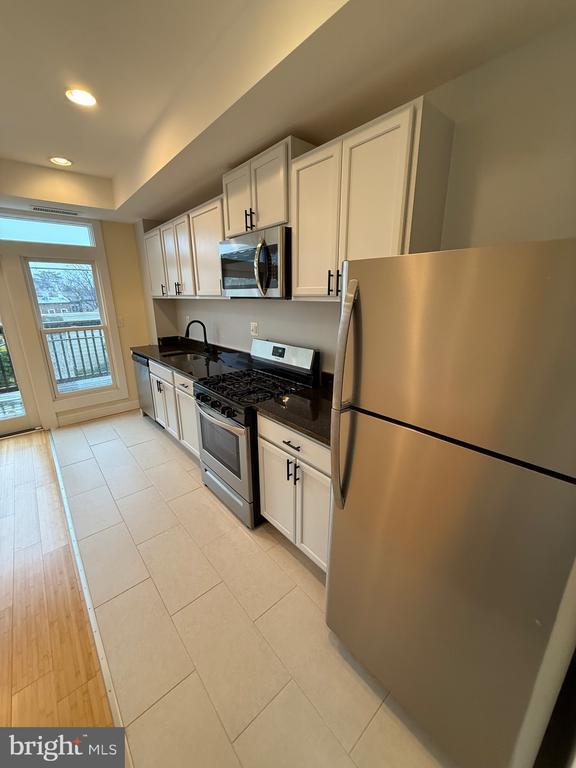 Photo - 532 8th St SE Unit 3