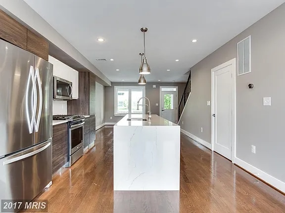 Photo - 1335 Childress St NE