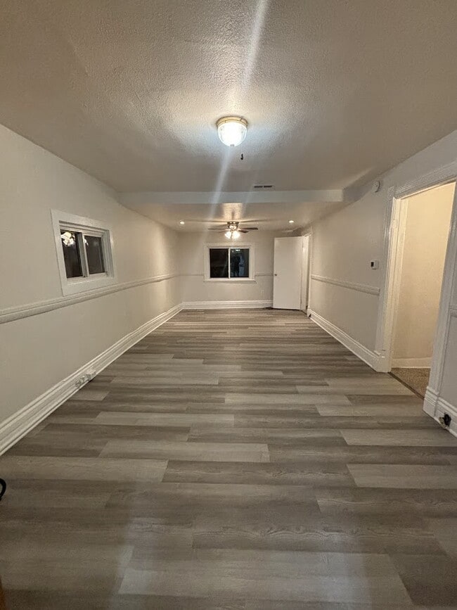 Huge living room - 201 Mackinaw St Unit Upper Front