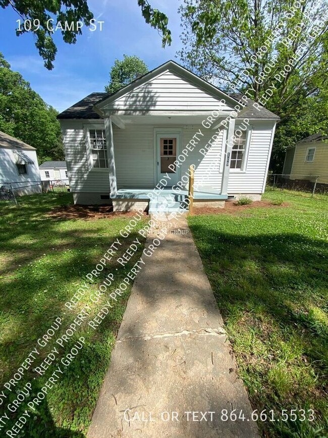 Building Photo - 109 Camp St