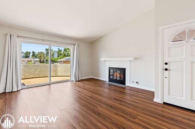 Photo - Gorgeous 2 bed/2 baths, located in the highly desired community of Woodbridge.