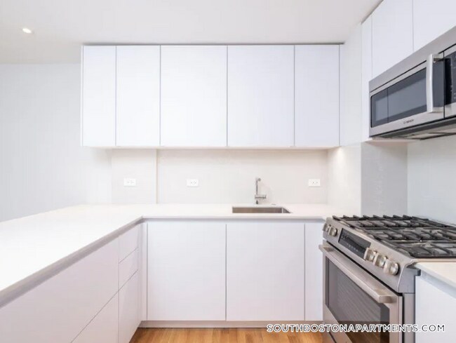 Building Photo - 1410 Columbia Rd