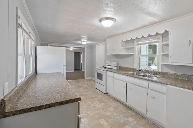 Photo - 3915 Glenridge Rd