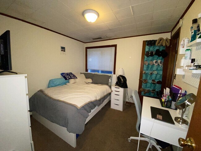 Photo - 943 Broadway Unit 1