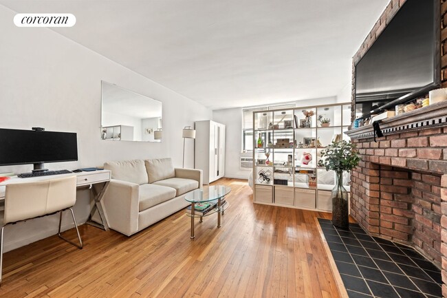 Photo - 250 W 15th St Condo
