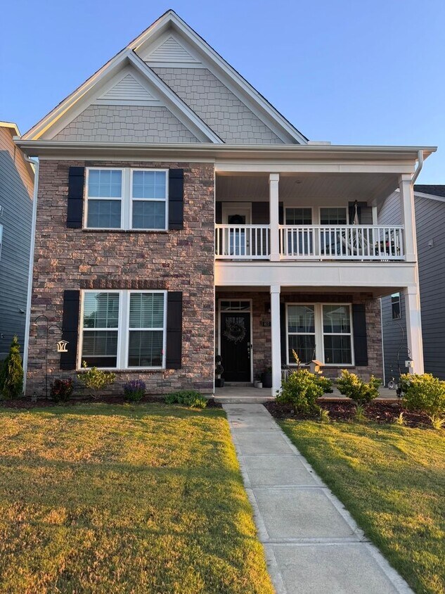 Spacious 4BR Single Family House with swim... - Spacious 4BR Single Family House with swim...