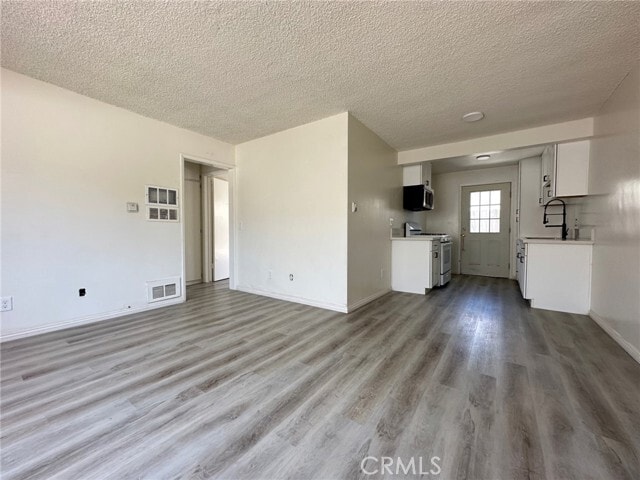 Photo - 701 S Garfield Ave Apartment