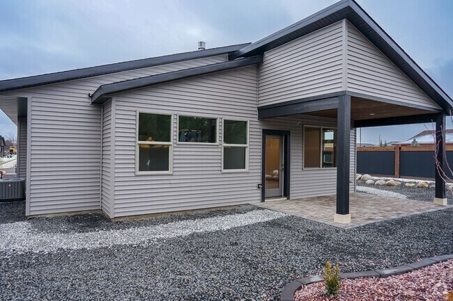 Building Photo - 14066 Rainier Loop Unit 55+  Living in this 2 bedroom home