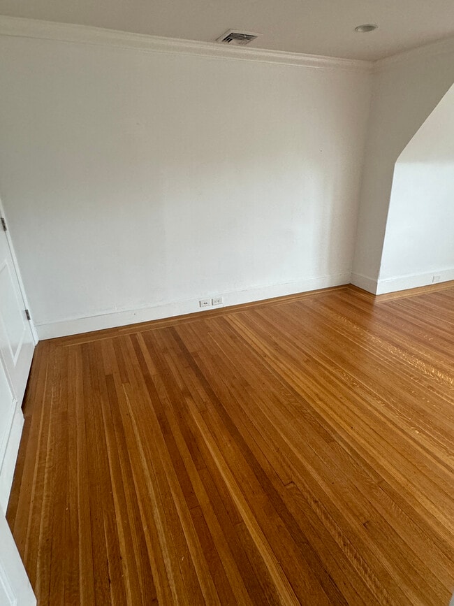 Photo - 1798 Beacon St Unit 3