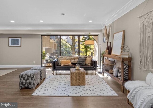 6 Monroe St Unit 6-201