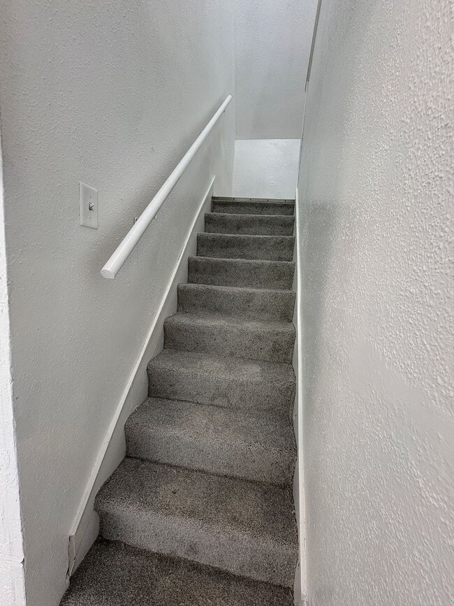 Photo - 3 Bed/1Bath House for Rent!