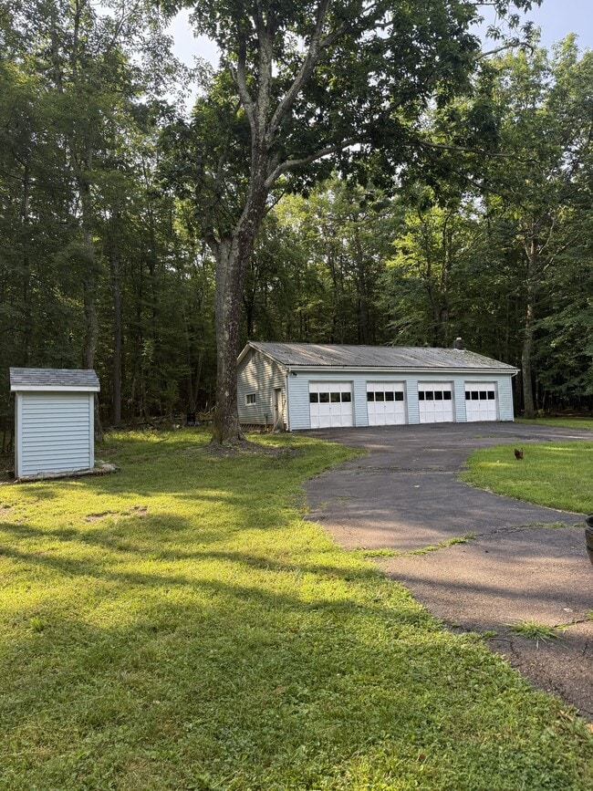 Photo - 300 Klinger Hill Rd