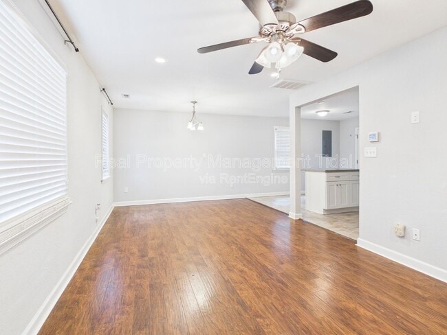 Photo - 7803 Nesbitt Dr