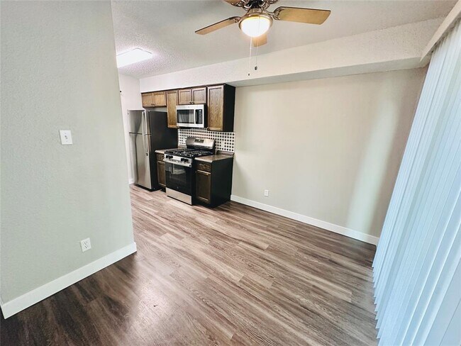 Photo - 1314 Southport Dr