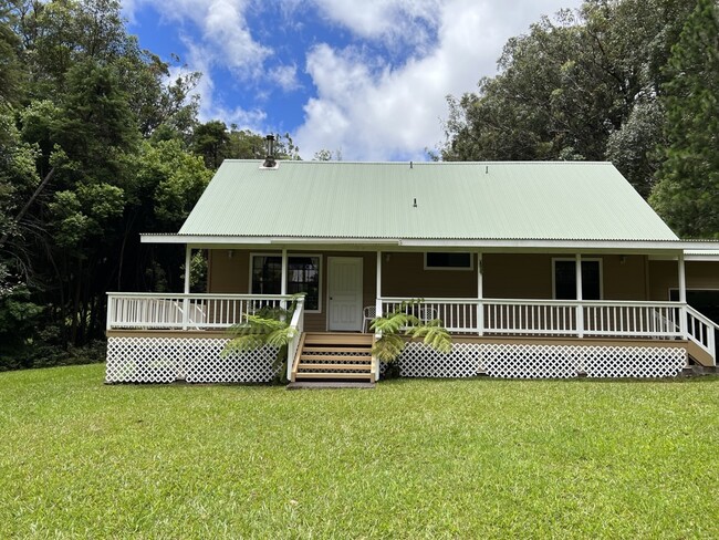 Home exterior - 46-4007 Puaono Rd Casa