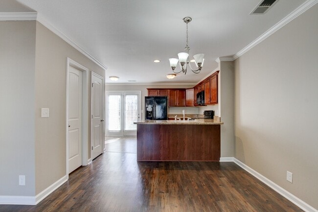 322 Sam Houston Cir