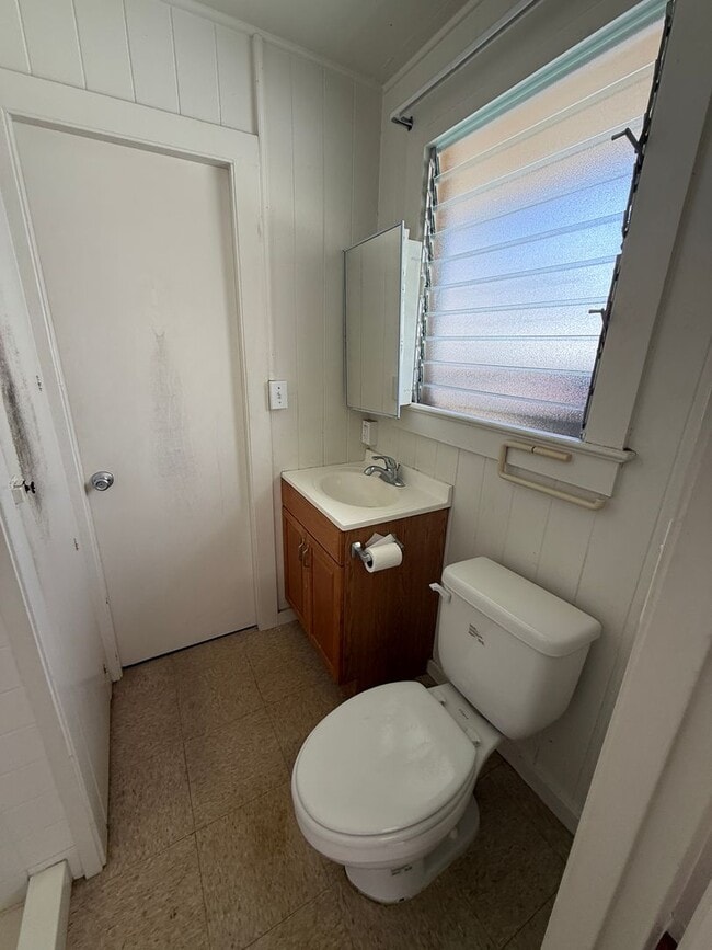 Photo - 735 Unit A