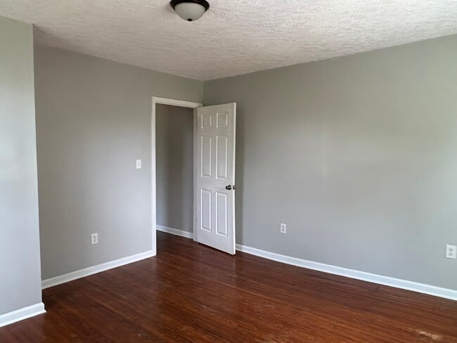 Photo - 729 E Maple St Unit #4