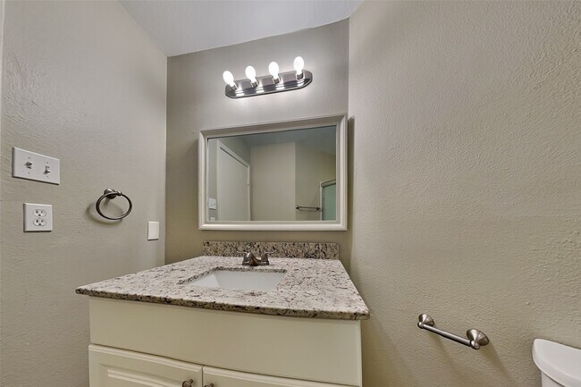 Photo - 20202 Stonegrove Ct