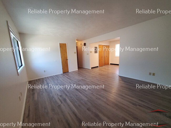 Building Photo - 1420 Jefferson Ave Unit 4 Rental