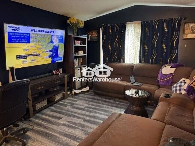 Photo - Available May 1st 4 Bedroom 2 Bath Townhouse in Shakopee