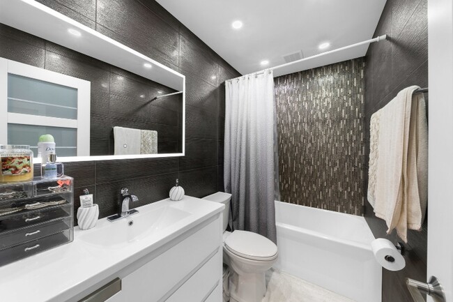 Photo - 264 N Southport Rd