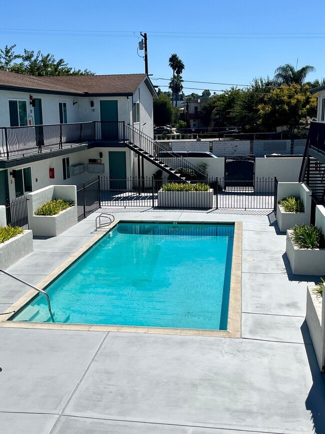 Building Photo - Newly Remodeled 1 Bed/1 Bath Escondido Unit 03