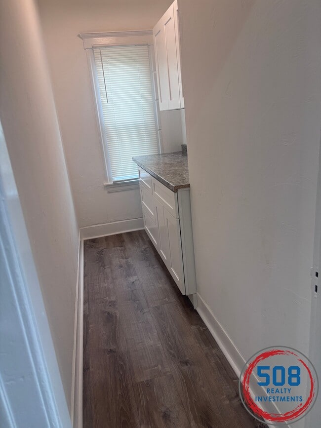 Photo - 18 Woodland St Unit 3