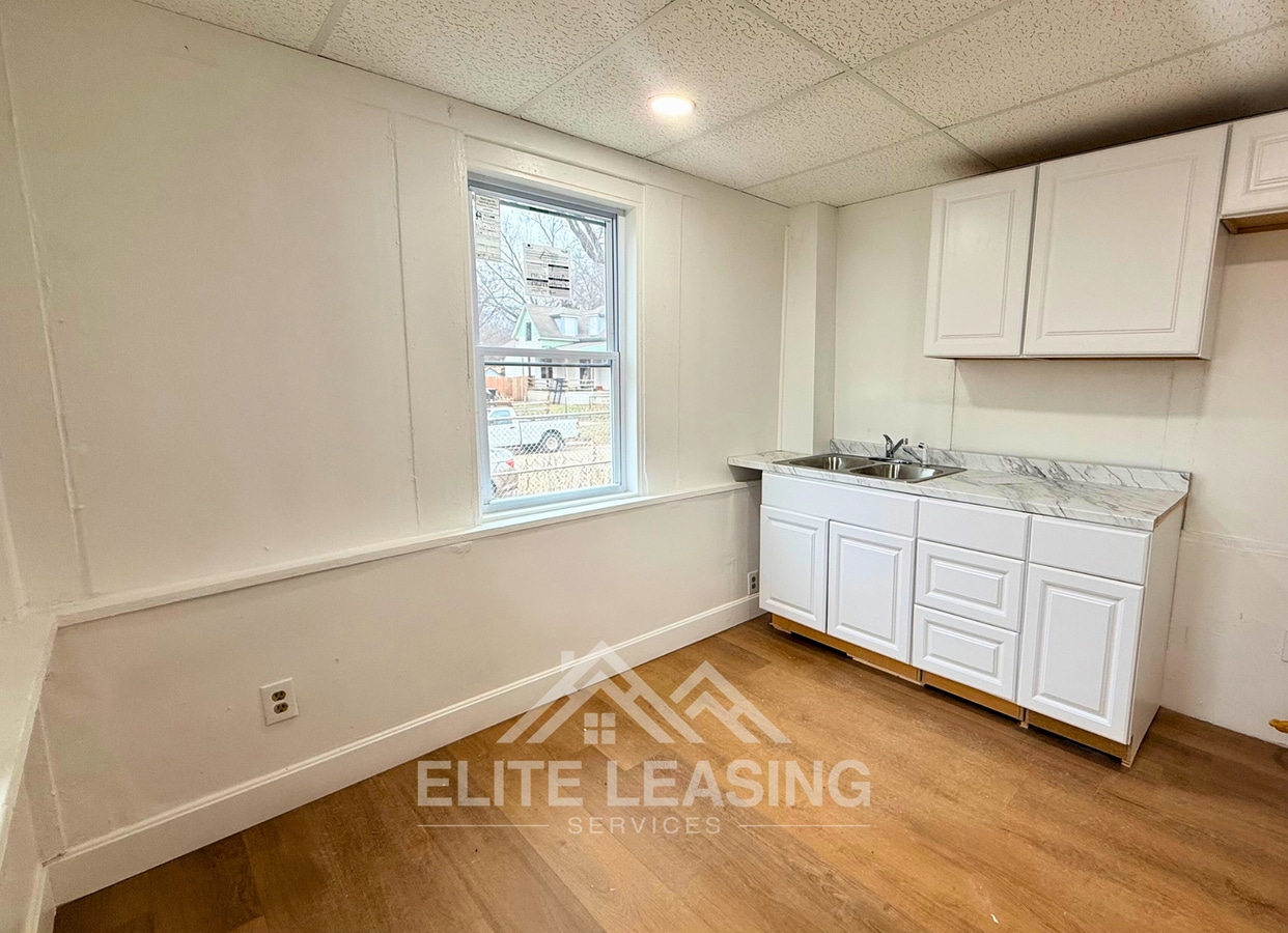 Photo - 1438 SW Van Buren St Unit 1