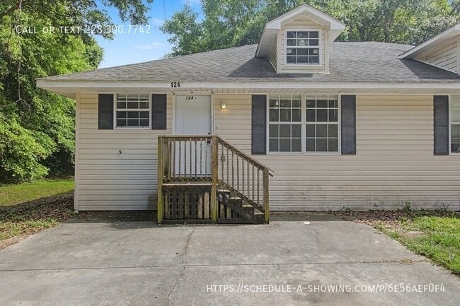 Building Photo - 124 30th 1/2 St-B Unit B