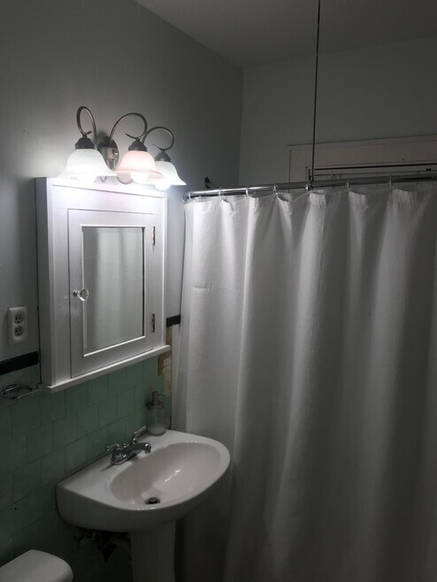 Photo - 3734 Grand Ave S Unidad 3736