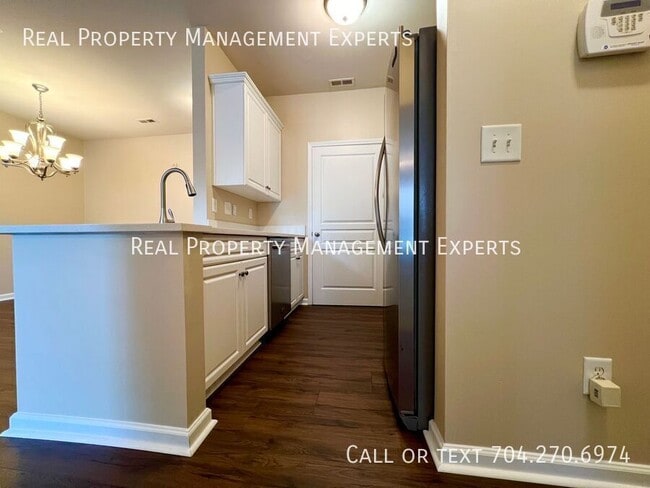 Photo - 18711 Ruffner Dr