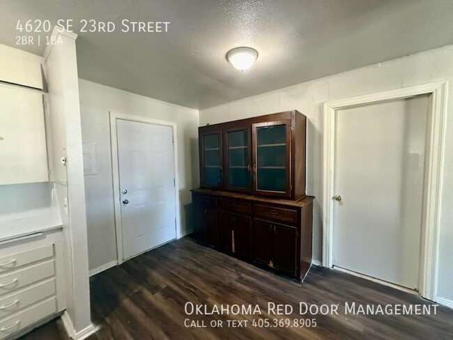 Photo - 4620 SE 23rd St